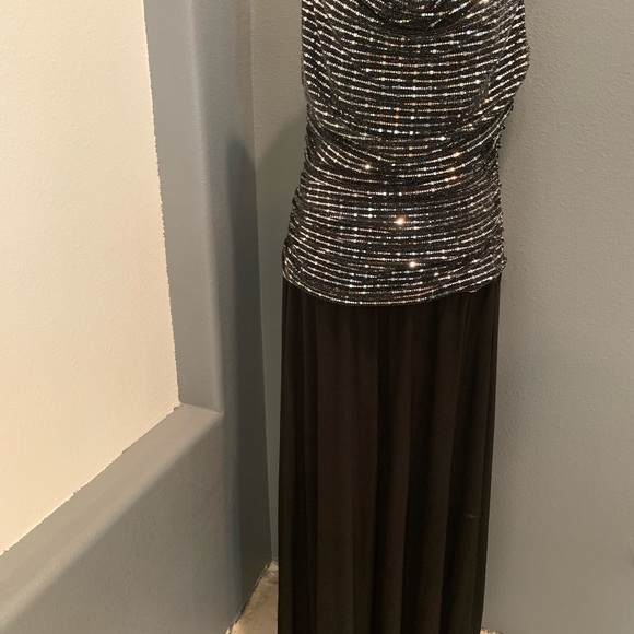 Black Formal Dress - Picture 3 of 4